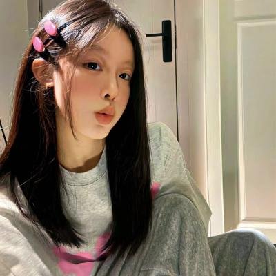 女孩爱跑步