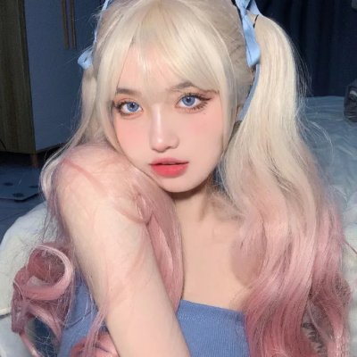 中央舞台：踮起脚尖